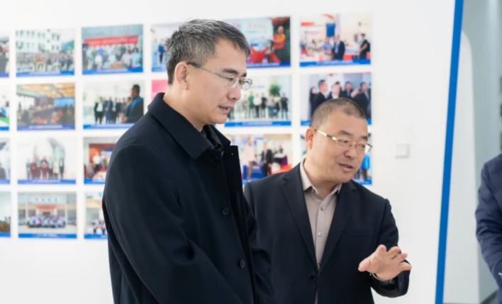 青島市嶗山區(qū)委常委、區(qū)紀(jì)委書記、監(jiān)委主任劉文建一行到訪盛瀚調(diào)研指導(dǎo)